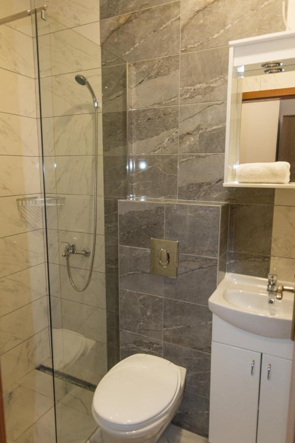 Aparthotel Viktorijini Konaci Kremna Exterior foto